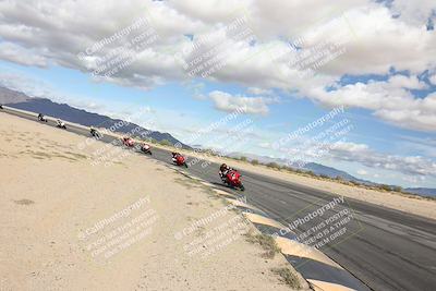 media/Nov-16-2025-Race Pace (Sun) [[8c5fa54630]]/Verified Riders/6-Turn 10 Inside (1145am)/